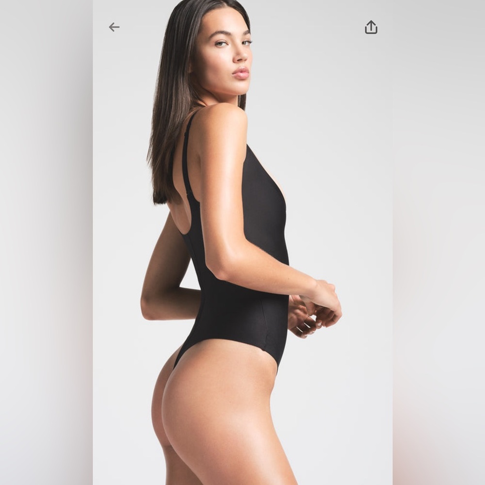 SKIMS Body Core Sculpt Plunge Thong Bodysuit in Onyx size S NWT - Picture 4 of 9